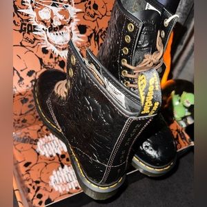 🖤 Dr. Marten WB Goonies 1460 Boots!Limited Edition Skull.
